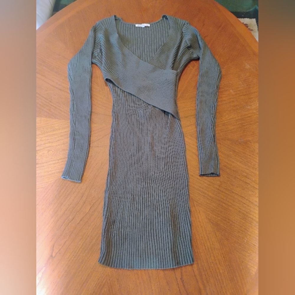 Charlotte Russe Green Ribbed Dress - Size: XS 0945